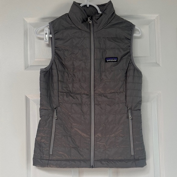 Patagonia Jackets & Blazers - Women’s Patagonia XS Nano Puff Down Gray Quilted Vest